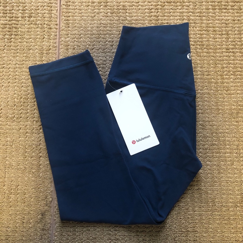NWT Lululemon Align 21” Crop Night Diver